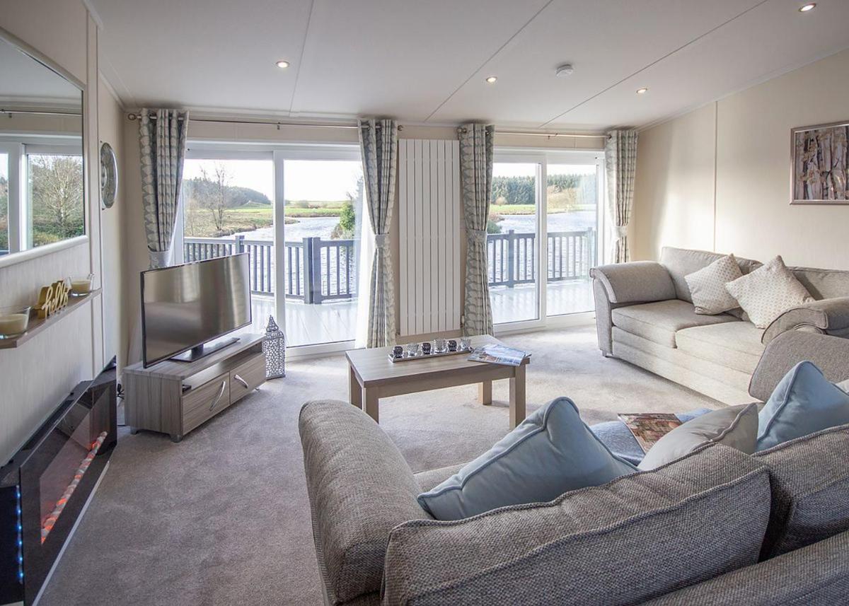 Westlands Country Park Hotel Annan Buitenkant foto