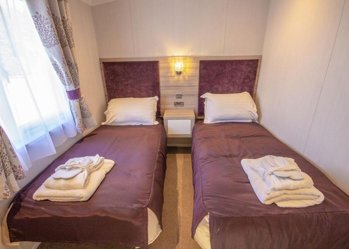 Westlands Country Park Hotel Annan Buitenkant foto