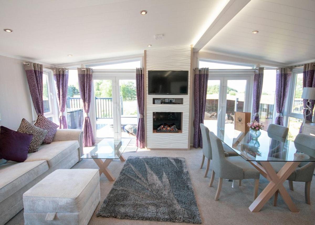 Westlands Country Park Hotel Annan Buitenkant foto